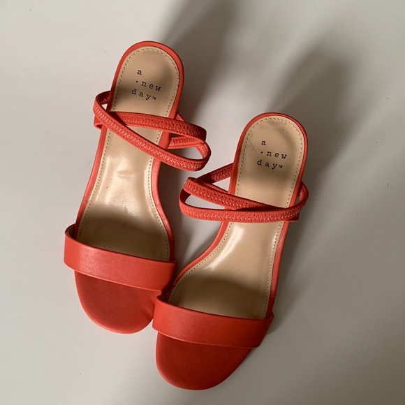 A New Day Sandals - Picture 4 of 6